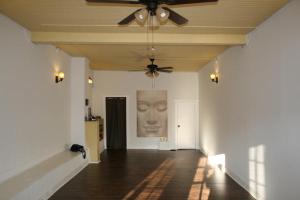 interioryogaonthelake